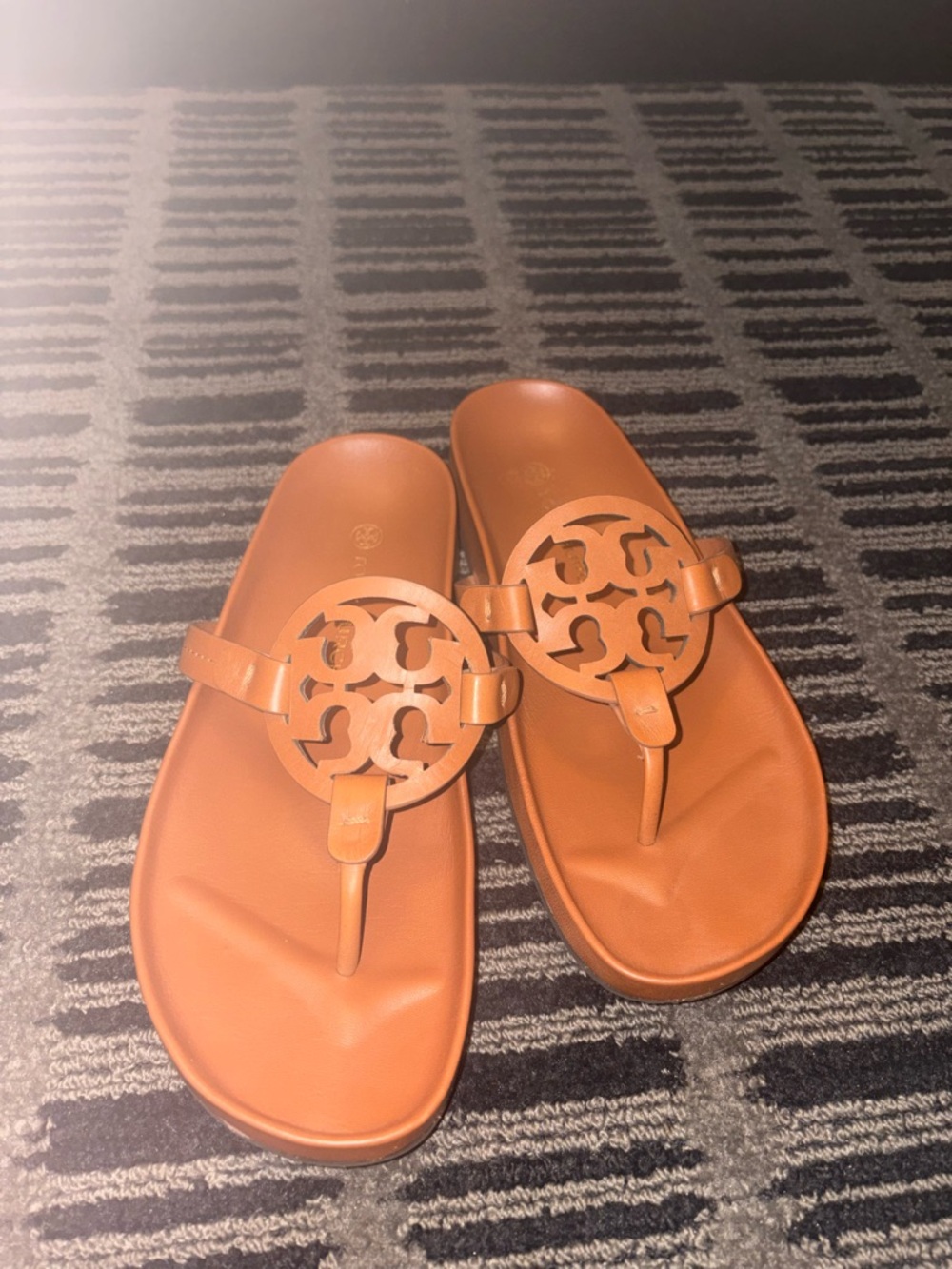Tory Burch Miller Cloud sandals - Picture 4 of 14